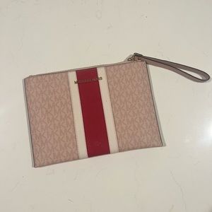 Michael Khors Wristlet
